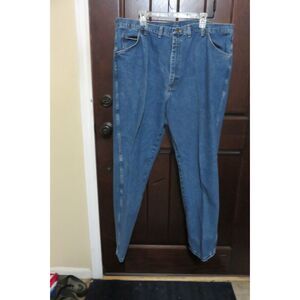 WRANGLER RUGGED WEAR STRAIGHT LEG JEANS SIZE 44 X 32